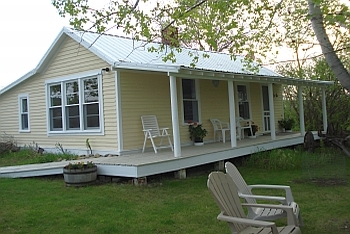 Northhill Cottage in Eastend Saskatchewan Northhill Cottage in Eastend Saskatchewan
